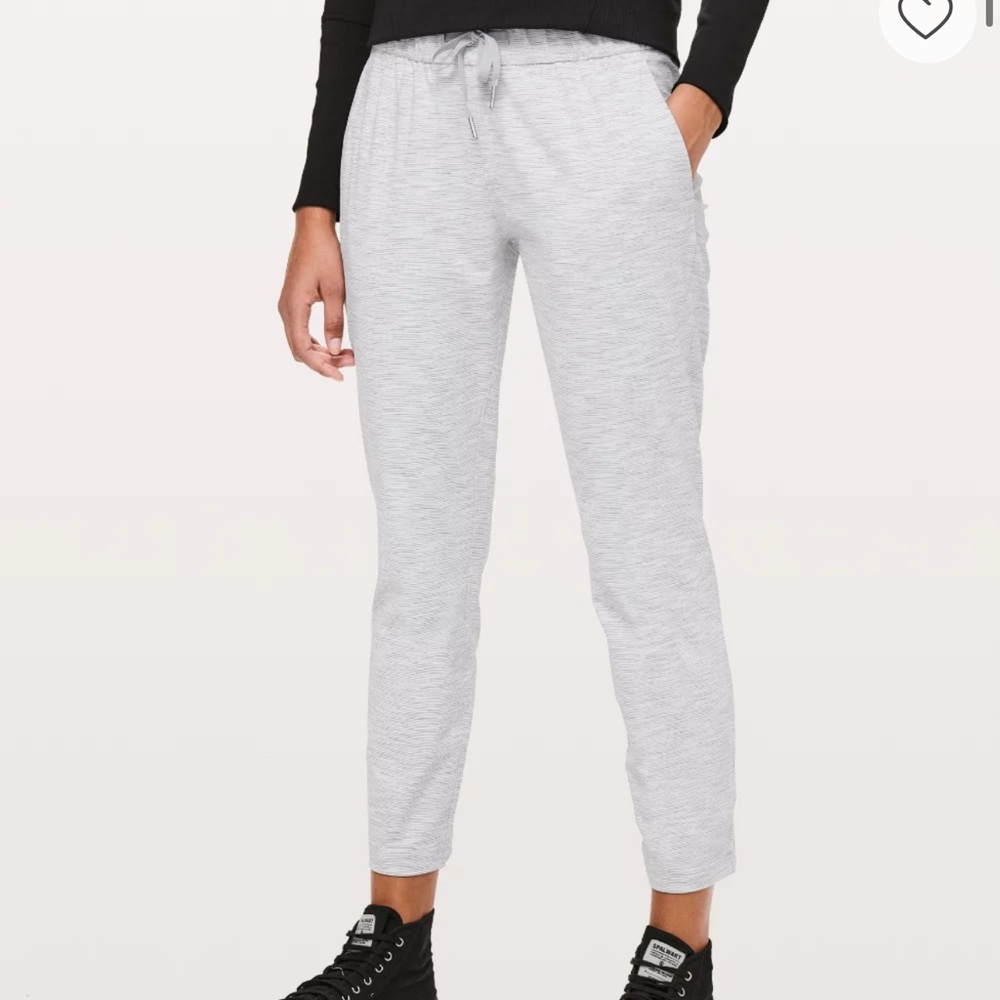 Lululemon On the Fly sz 4